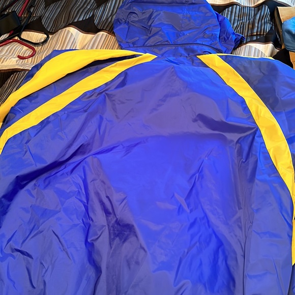 University of Delaware wind breaker jacket - Picture 5 of 5